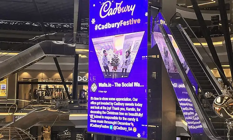Event hashtag walls displayed on LED screens 2025-3-21