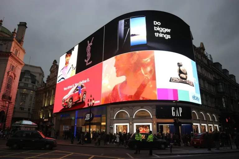 outdoor-advertising-led-display 2025-3-21