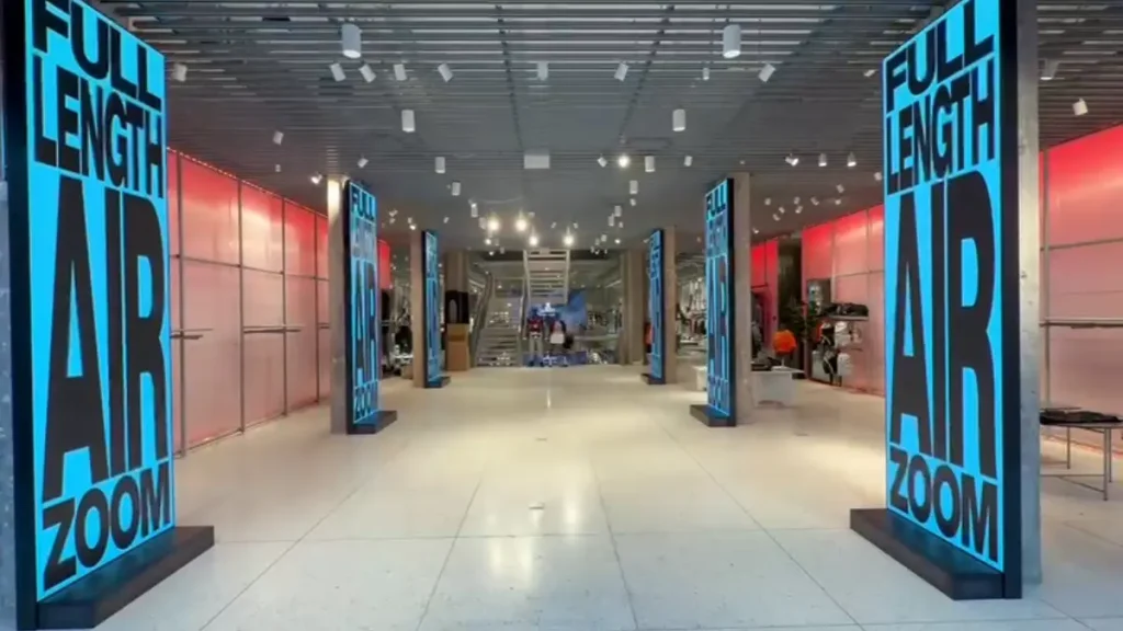 Indoor LED Display for Retail UK Shopping Mall LED Screen Project (GOB P2.6)