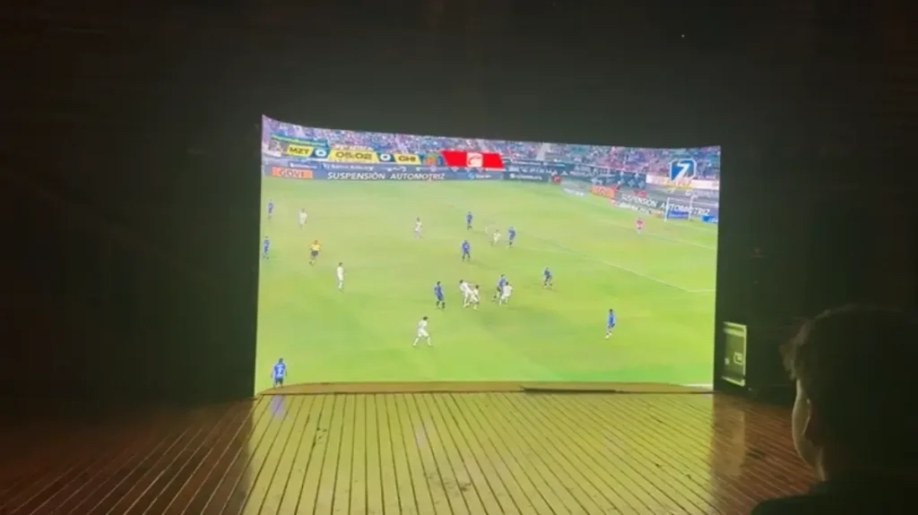 12㎡ P3.9 Curved LED Screen